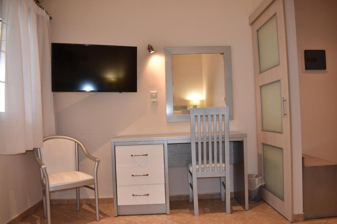 Marinis Boutique Rooms Nea Iraklitsa Exterior foto